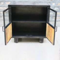 Buffet Métal Et Bois Jodhpur 2 Portes 7 Buffet Métal Et Bois Jodhpur 2 Portes -Demeyere Le mobilier Boutique buffet metal et bois jodhpur portes 2