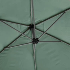 Parasol Décentré Rond Manoa Vert Olive Hespéride 9 Parasol Décentré Rond Manoa Vert Olive Hespéride -Demeyere Le mobilier Boutique parasol decentre rond manoa vert olive hesperide 4