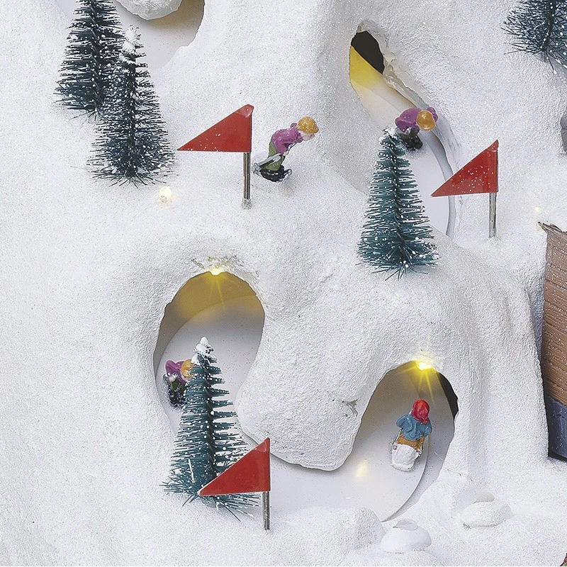 Village De Noël Animé, Lumineux Et Musical Piste De Ski Montagne 5 Village De Noël Animé, Lumineux Et Musical Piste De Ski Montagne – Image 5